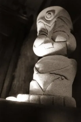 Tiki sculpture plâtre