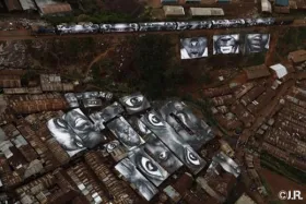 Women au Kenya de J.R.